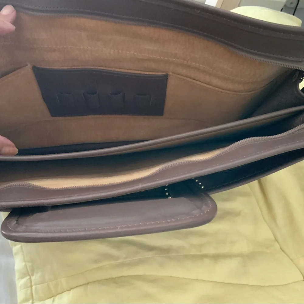 Vintage Mark Charles Briefcase w/collapsing handles dark taupe color